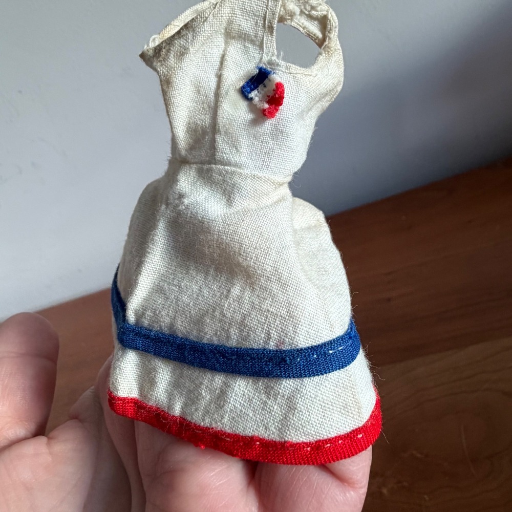 Vintage 1977 Uneeda Donna Doll Tennis Dress White Red Blue Trim Barbie Racquets - Picture 4 of 9